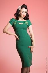 Bettie-page-keyhole-dress-jurk